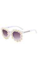 Load image into Gallery viewer, Daisy Sunnies
