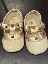Load image into Gallery viewer, Stud Crib Shoe
